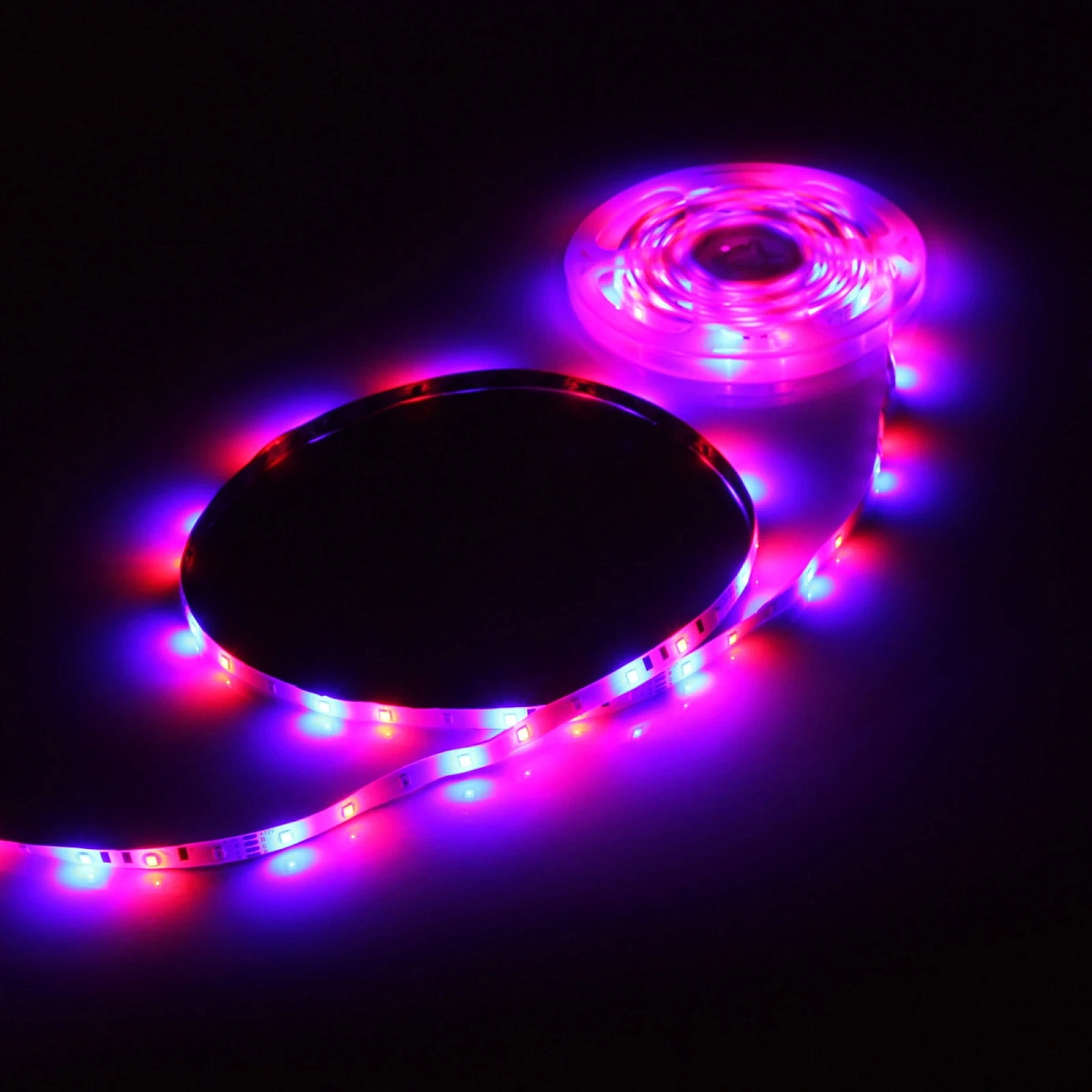 Гирлянда для дома Лента светодиодная самоклейка 5м*8мм, 270 ламп LED, 8 реж, с пультом, степень защиты IP64, RGB