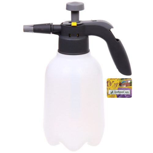 Опрыскиватель помповый 2л "Садовник" белый ДоброСад