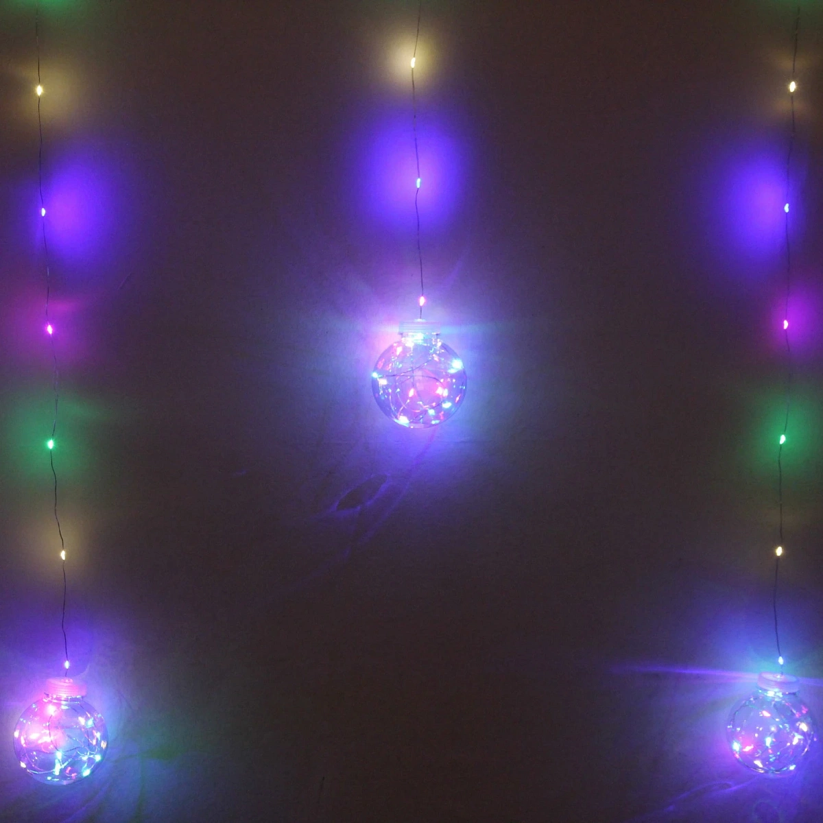 Гирлянда для дома БАХРОМА "Шар" ш2,5 м* в0,5/0,8м 200 ламп LED, d-8 см, 1 реж, IP-20, Мультицвет