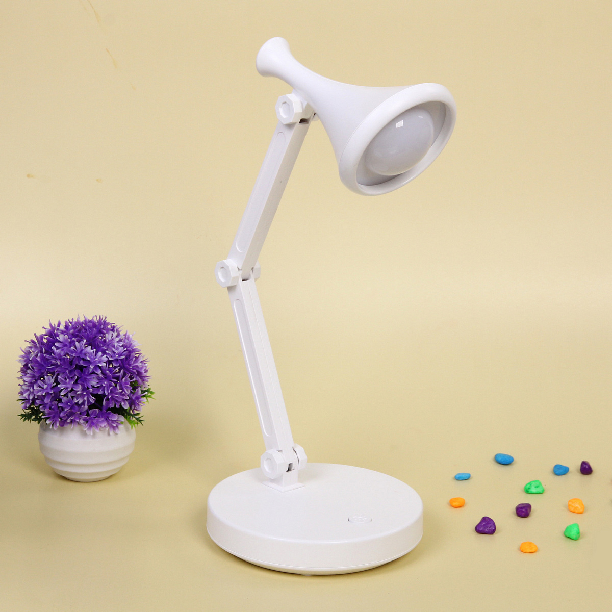 Настольная лампа "Sweet - Приключение" 13*13*38 см LED, USB 0.6-4.2W 5V, Белый